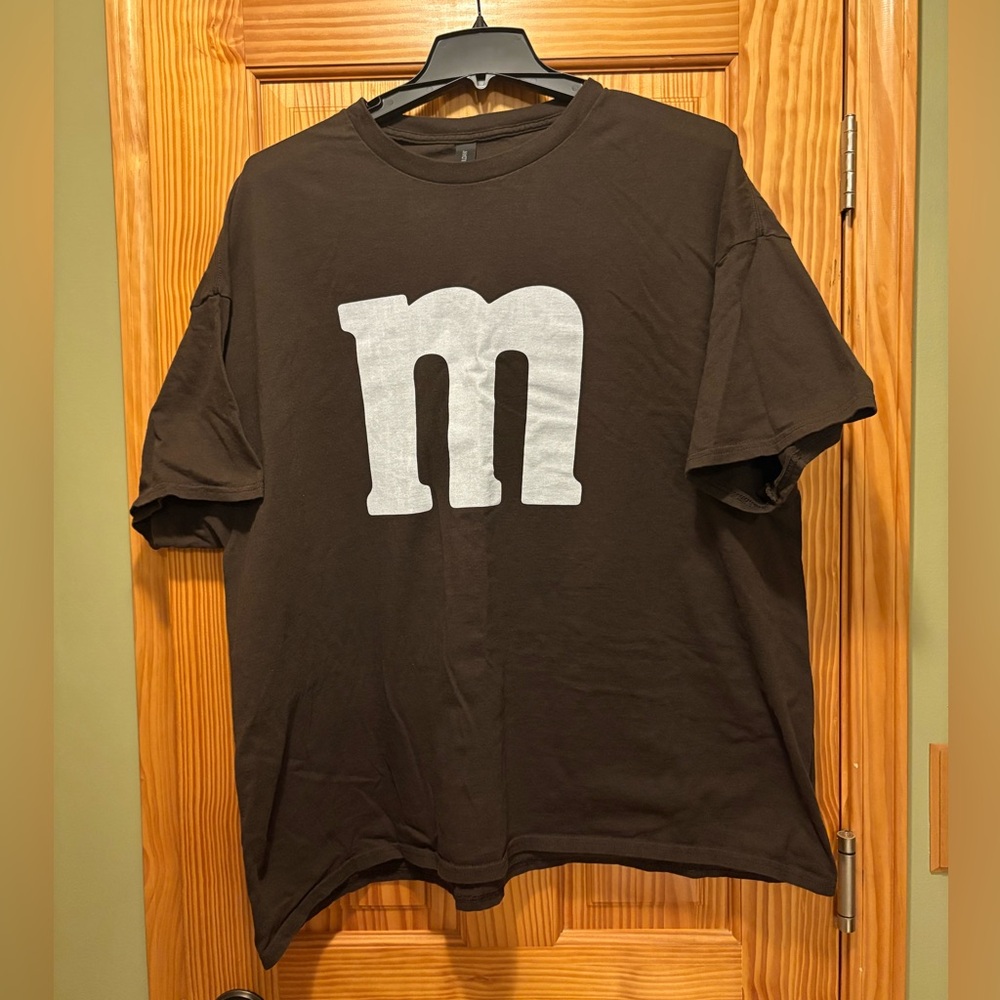 M&M Tee